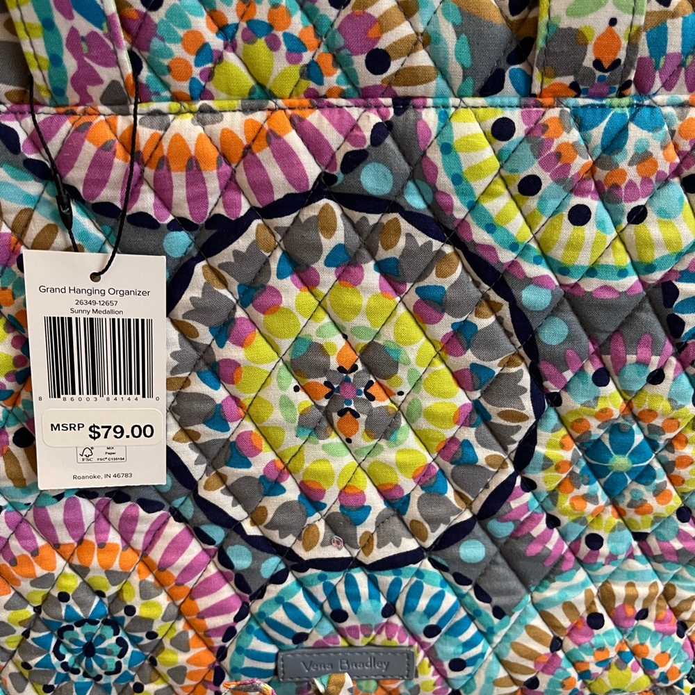 Vera Bradley Sunny Medallion Hanging Organizer